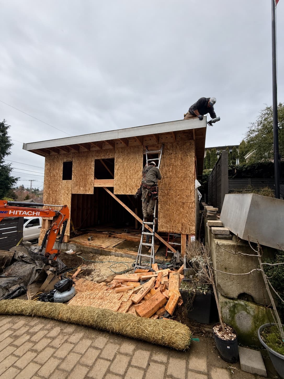 Sheathing + dry-in