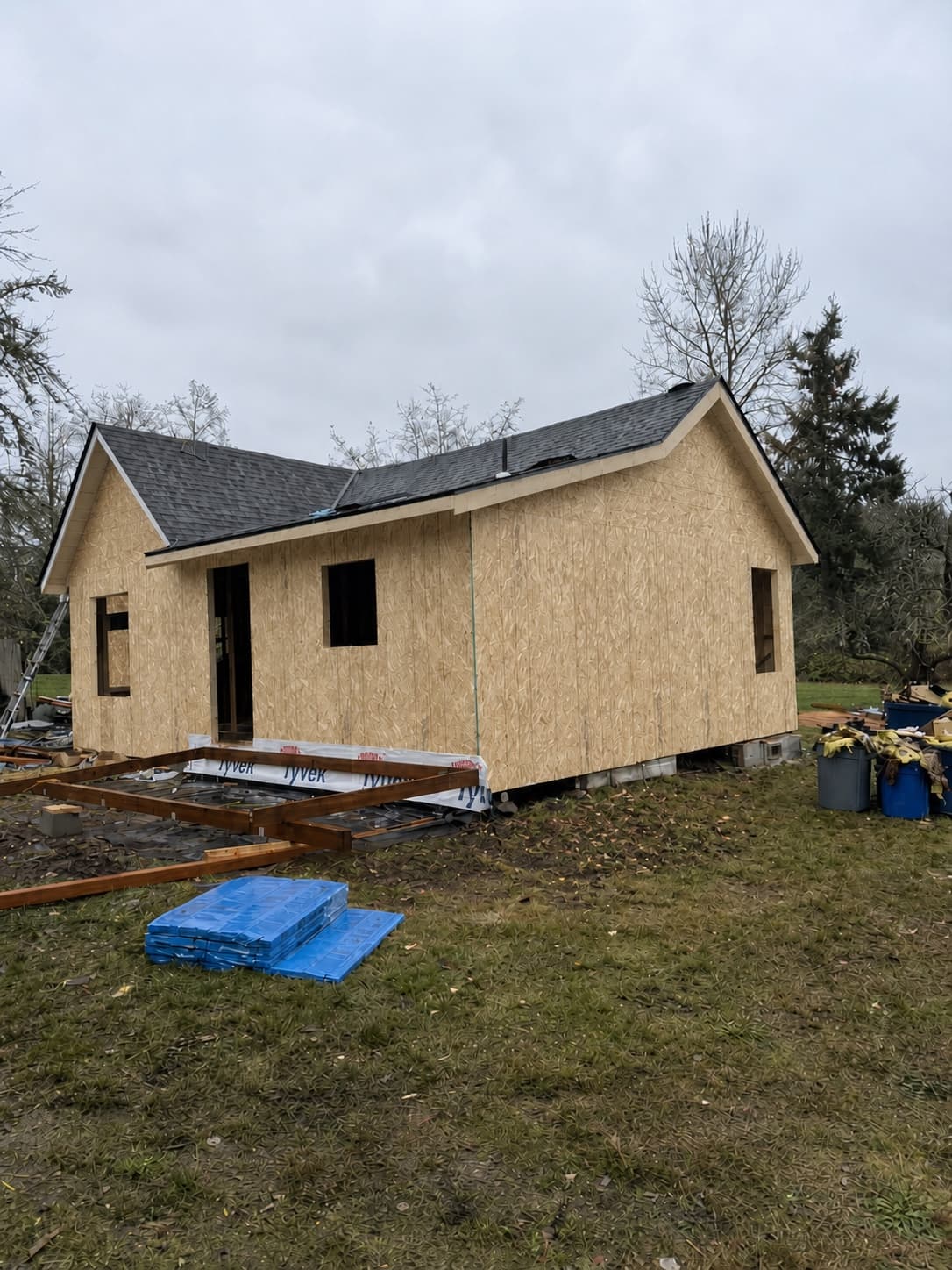 Sheathing + roof complete